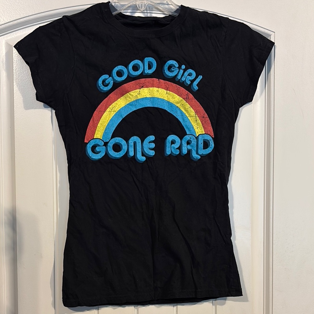 Black Junior’s T-Shirt with Rainbow Design